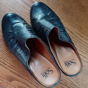 Sofft Leather Mules Clogs 8M